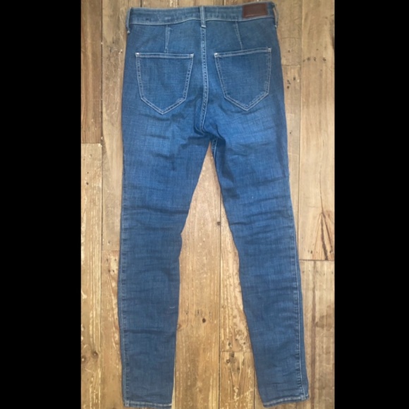 Hollister High-Rise Super Skinny Jeans (no holes) - Picture 5 of 7